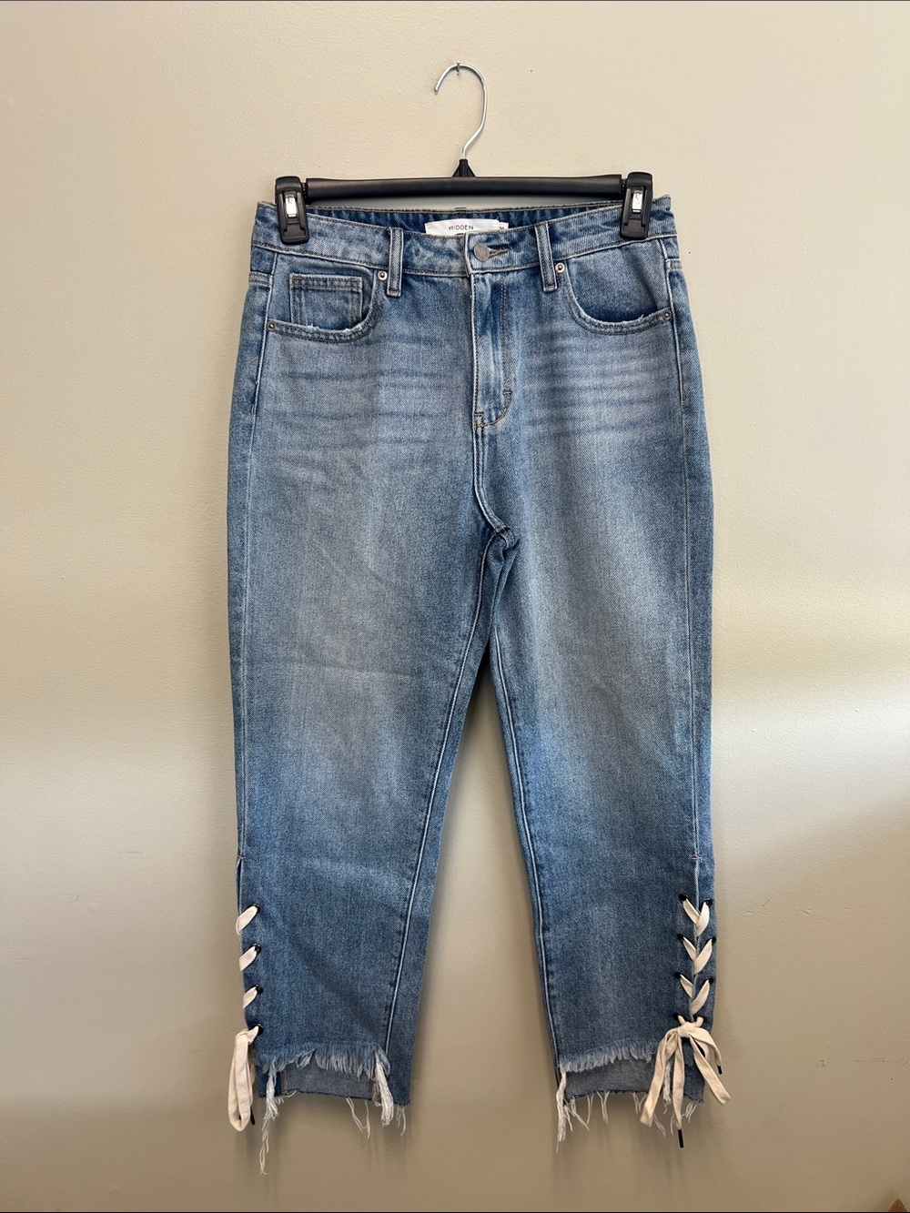 NWT Hidden brand Tracey hi-rise straight crop Jean